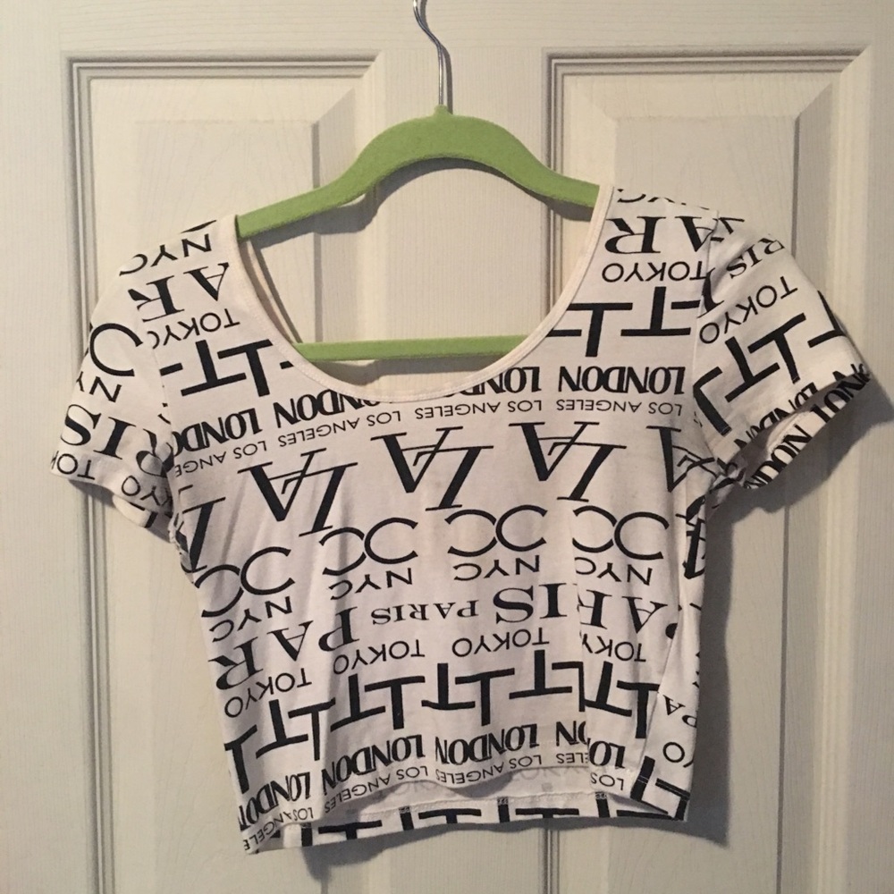 Forever 21 graphic crop top.